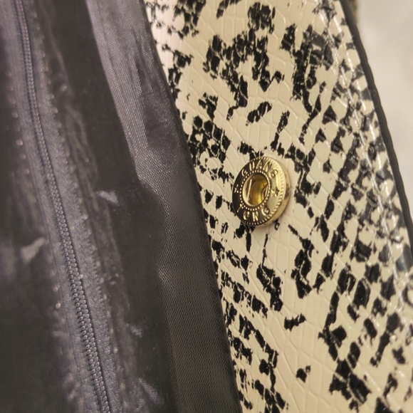 Large Guang Tong handbag with snake print handles and trim. - Picture 3 of 9